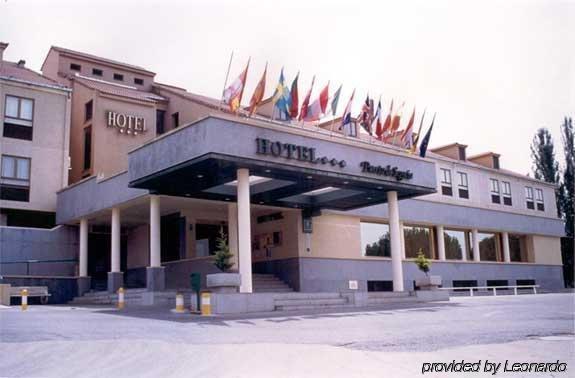 Готель Puerta De Segovia Ла-Ластрілья Екстер'єр фото